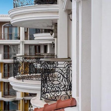 Апартхотел Harmony - Monte Carlo 4*